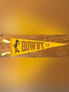 Oxford Pennant Disney/Pixar “Howdy” Pennant.